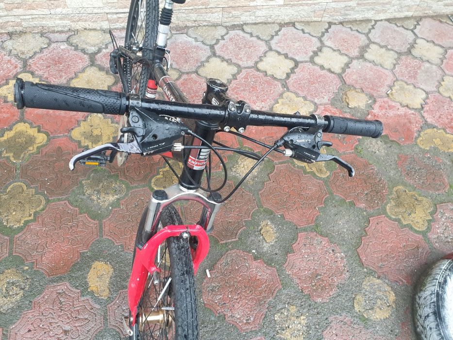 Bicicletă-Suspensii