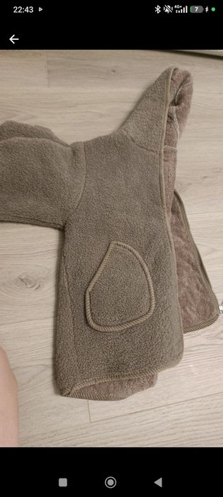Продам Тедди куртки коричневая  подойдёт до размера л ,бежевая с-м