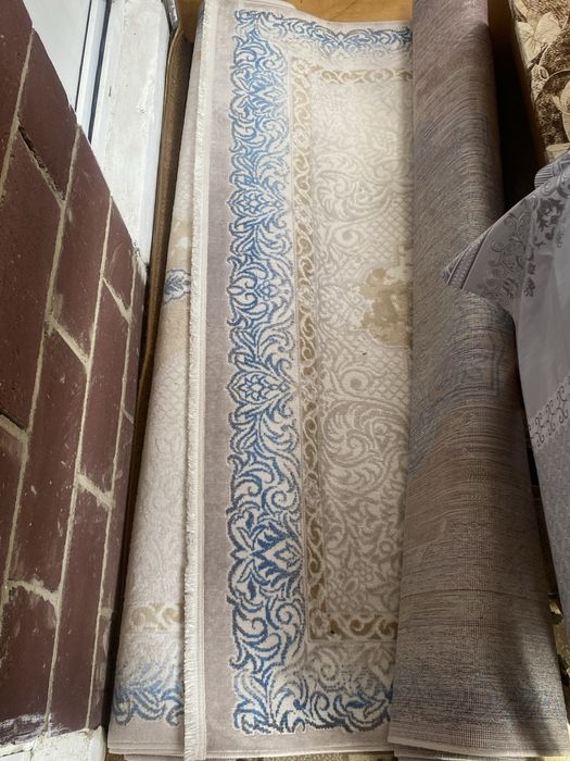 Продам ковры, телевизор, сабвуфер