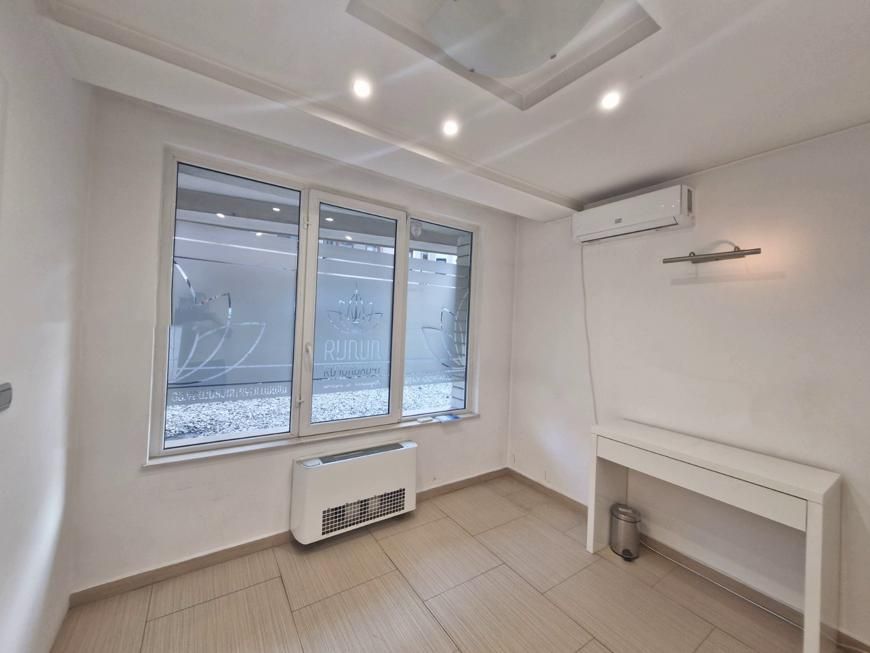 Дава се под наем Многостаен апартамент в София, Лозенец - 180 кв.м за 1900 € - Снимка #3