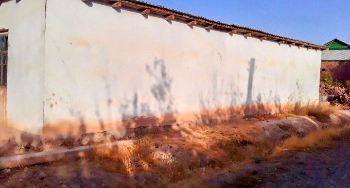 3 xona uy 15 sotih yeri bilan