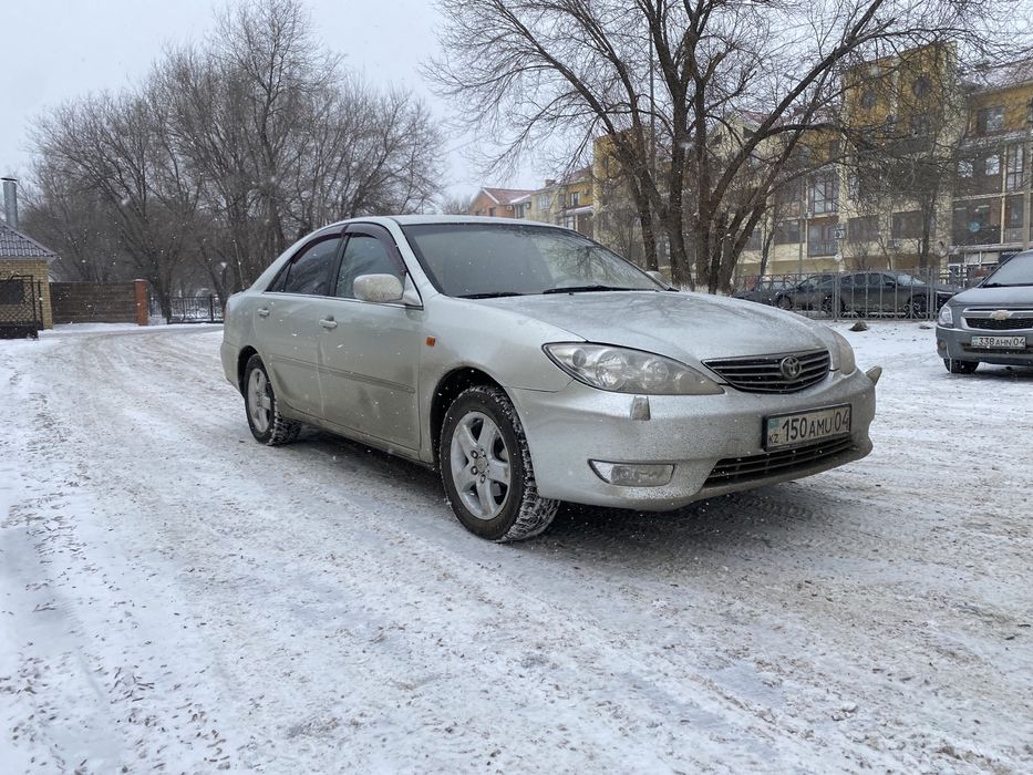 Тоиота камри 35