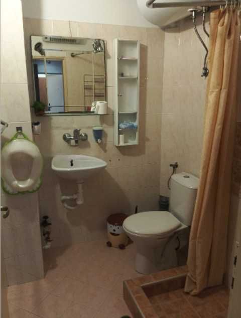 Дава се под наем Тристаен апартамент в Варна, Център - 135 кв.м за 1000 € - Снимка #16