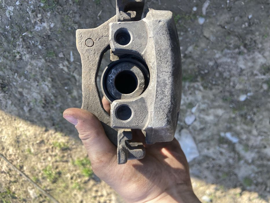 Суппорта задние для е39 под простой диск