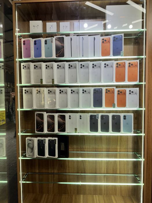 iPhone 17pro Max all colours 256gb sim