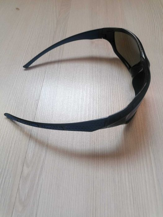 Ochelari de soare polarizați