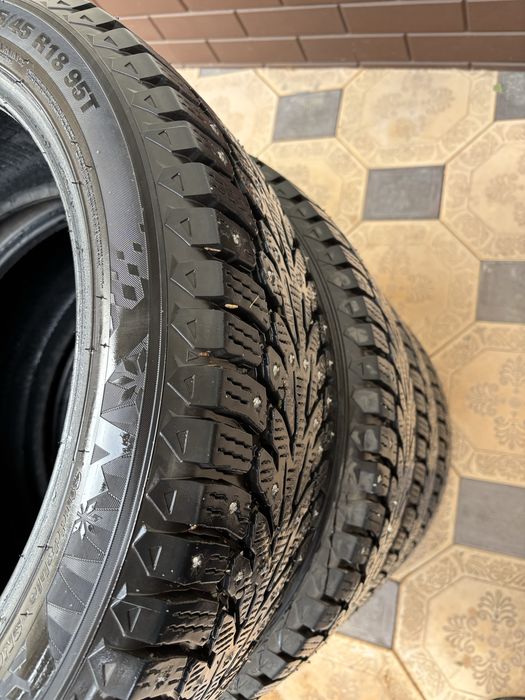 Kumho 225/45 R18 95T шина