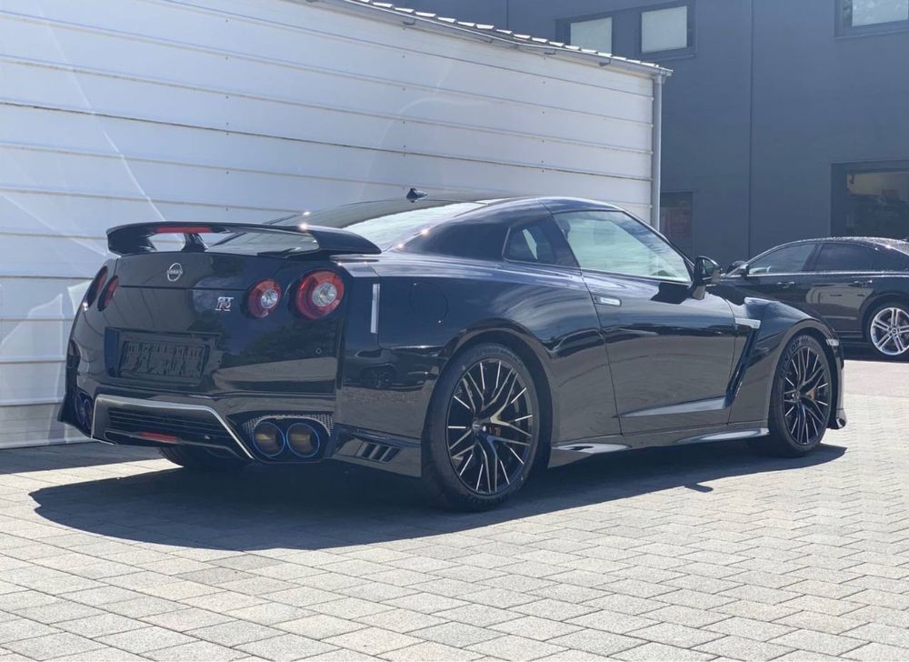 Nissan gt r 3 8 AMT биографии