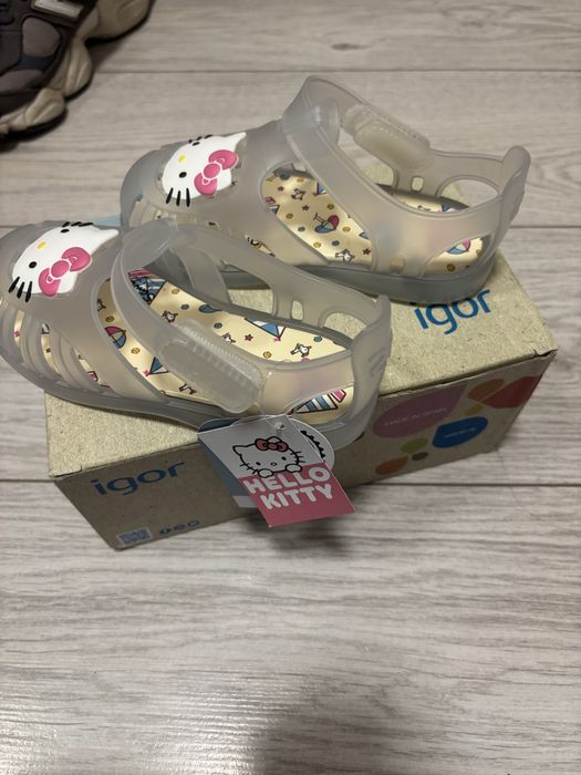 Нови сандали Igor Hello Kitty 26