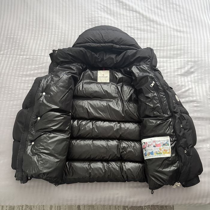 Geaca Moncler marimea 3