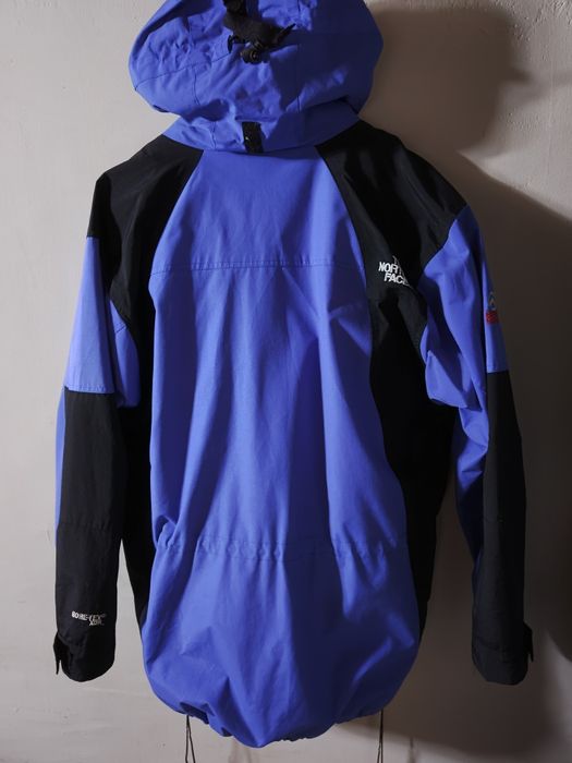 Продава се яке Норт Фейс