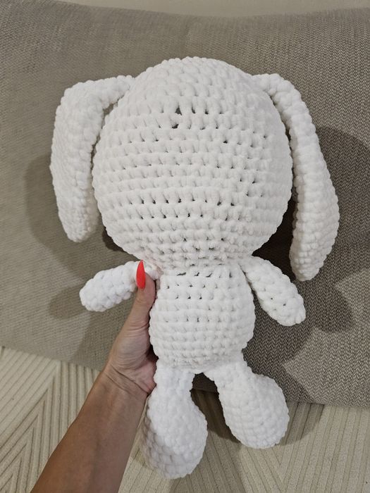 Плюшено зайче плетено на една кука