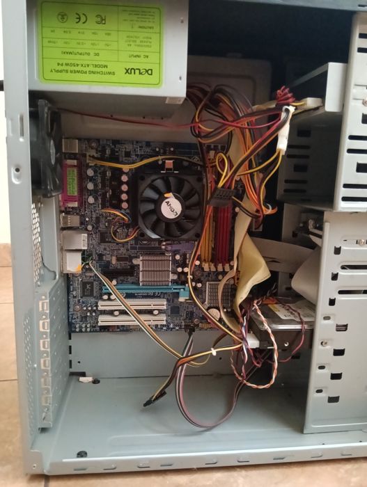 Calculator Desktop Funcțional – AMD, 450W, perfect pentru office / șco