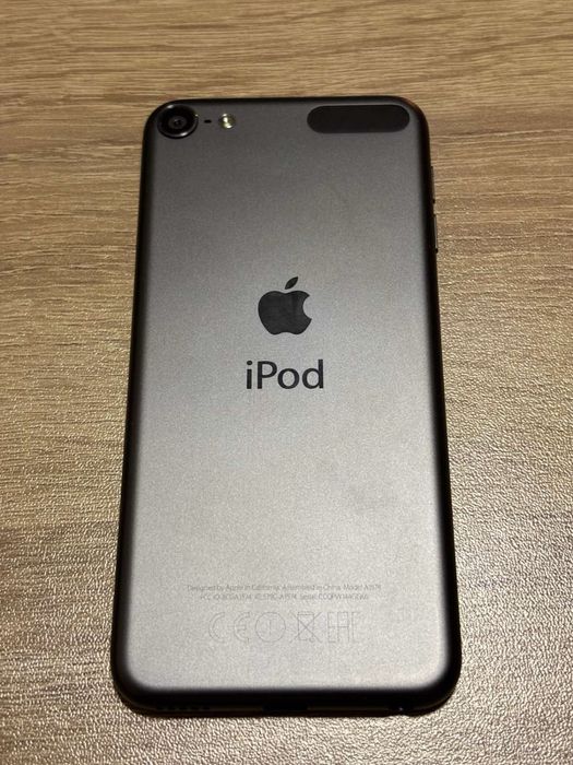 Продавам Ipod Touch 6th Gen