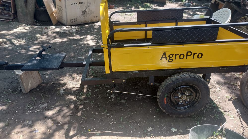 Vând motocultor 18cp benzina