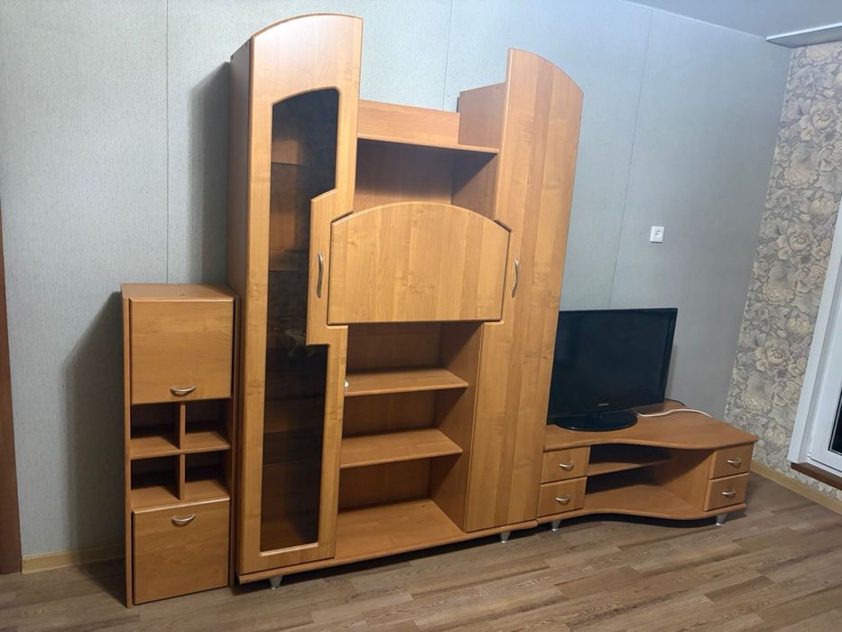 Продам шкафы и горку