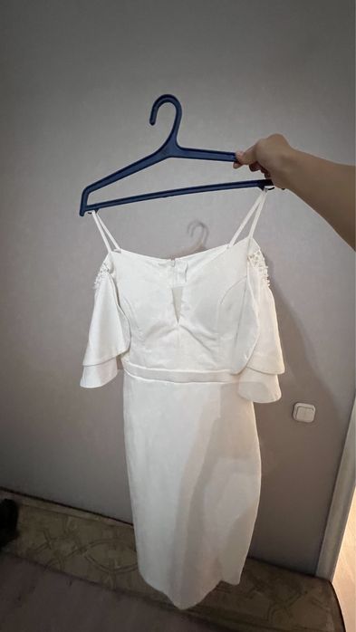 Продам белое платье
