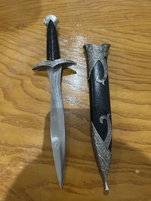 Pumnal decorativ / replică fantasy – LOTR-style + teacă