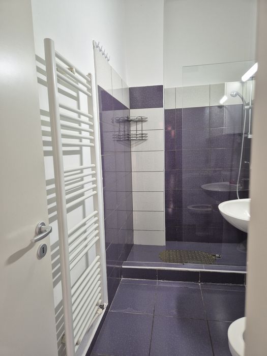 Vând apartament cu 2 camere central