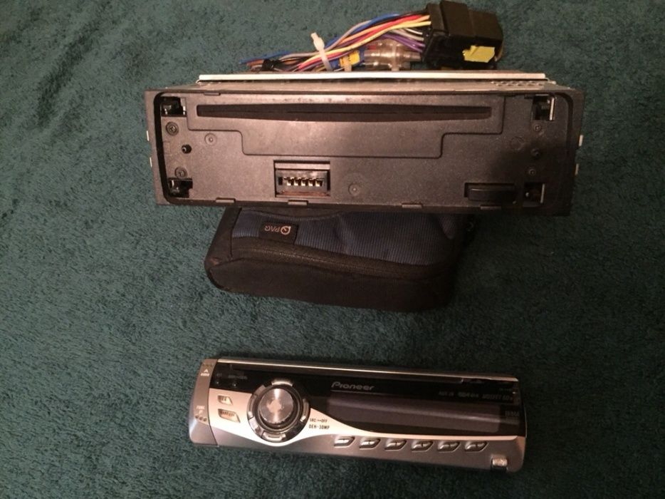 Radio CD player DEH-30MP Pioneer si 2 boxe