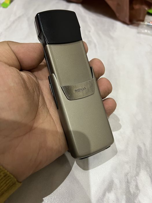 Nokia 8910 retro telefon