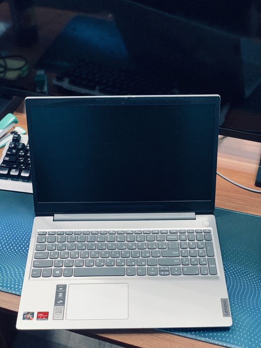 Lenova iadepad3.  Ленова