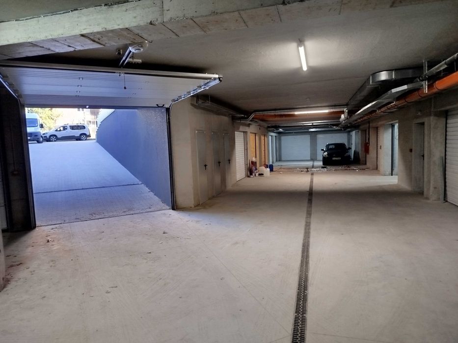 Дава се под наем Гараж / Паркомясто в София, Дружба 1 - 19 кв.м за 127.5 € - Снимка #2