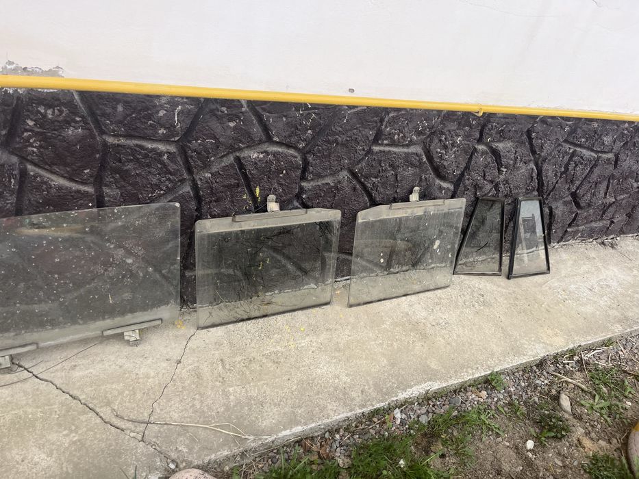 Стекло боковое ваз 2107