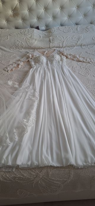 Vând rochie de mireasă
