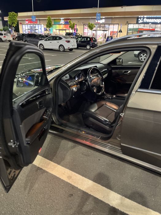 Mercedes E200 W212 2.2 CDI 2011 AUTOMAT | Perne aer | Întreținută
