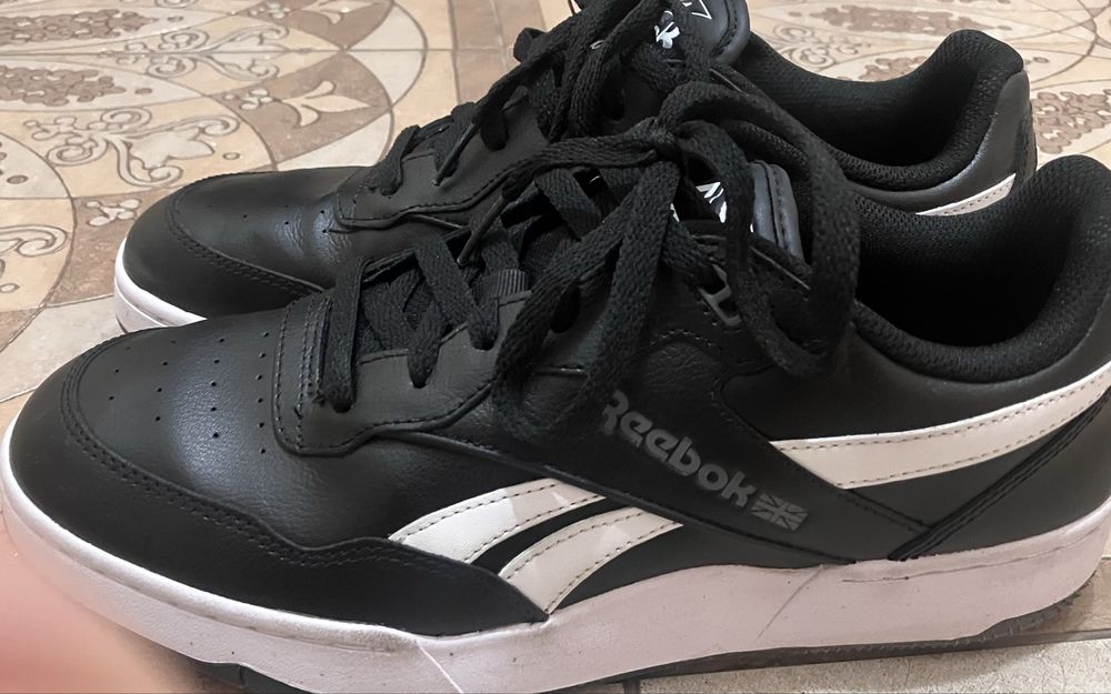Оригинальные кроссовки REEBOK
