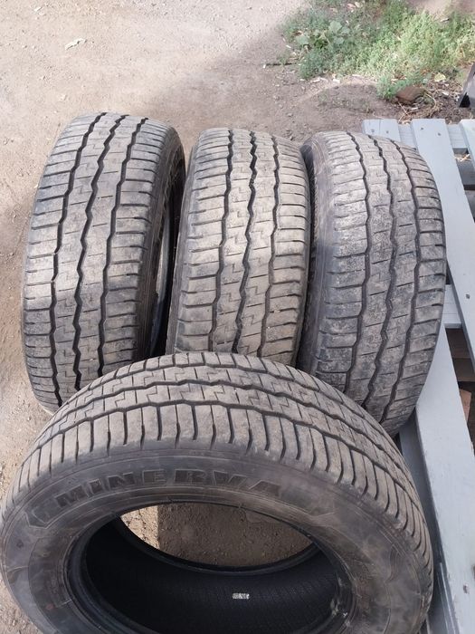4 шины 225 65 R16C. Цешка для груза.