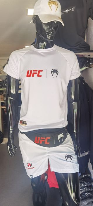 Спортни къси комплекти