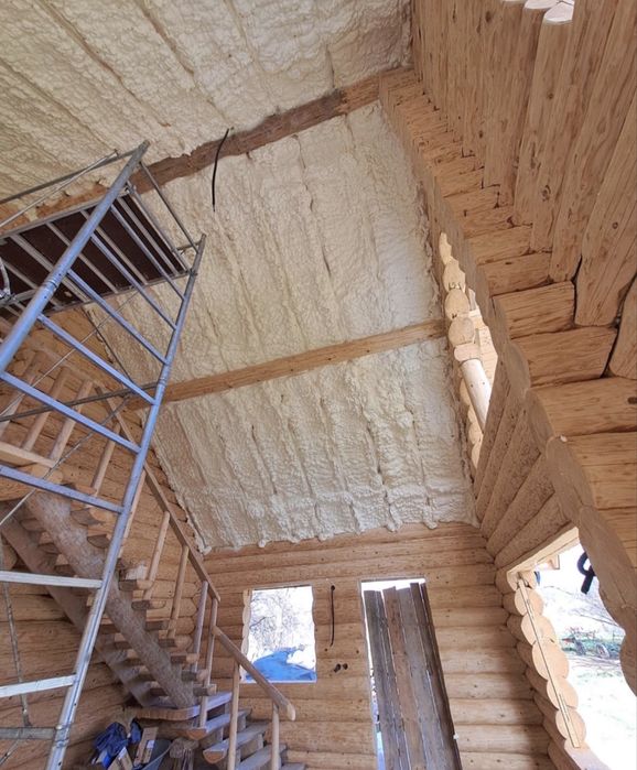 Izolatii cu spuma poliuretanica 45 lei/mp