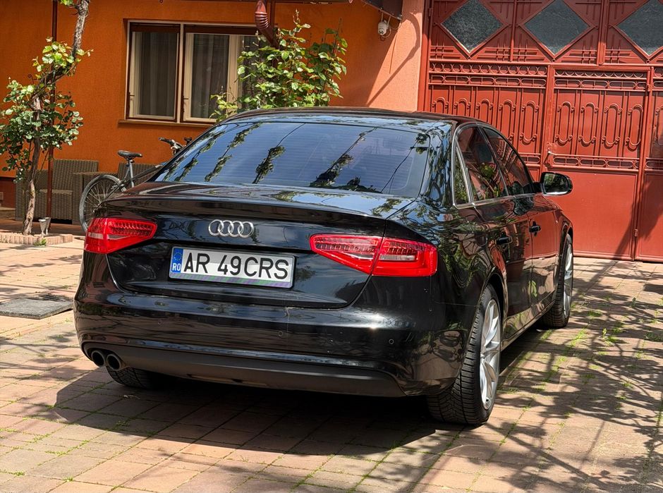 Audi A4 B8 facelift (S-line)