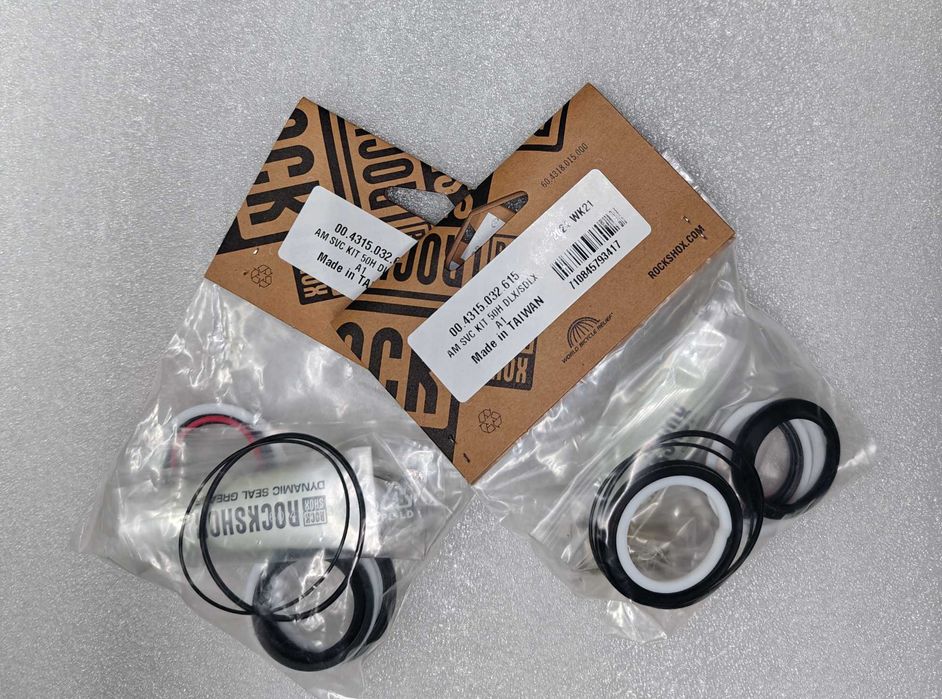 RockShox Deluxe / Super Deluxe 50h Service Kit  A1-B2, (2017-2022) 00.4315.032.615