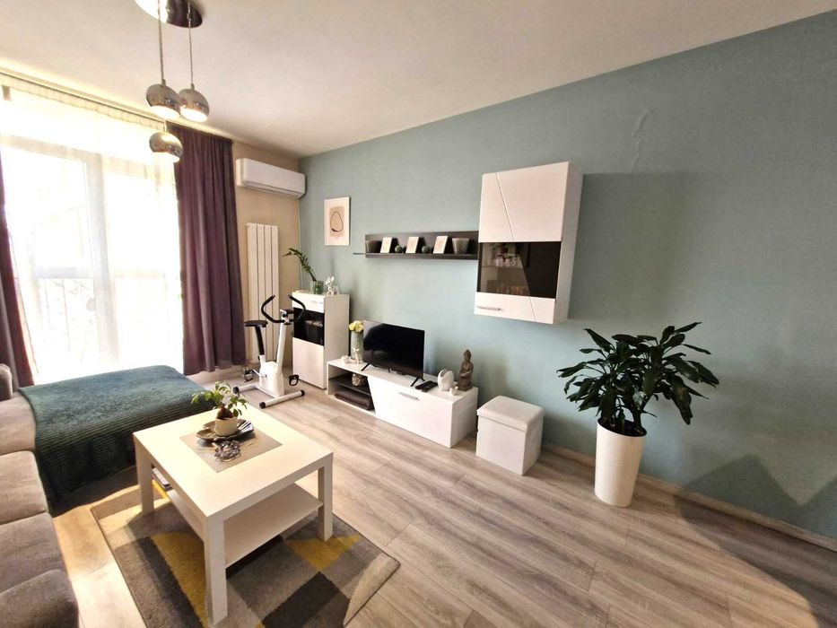 Прекрасен апартамент в Дружба 2