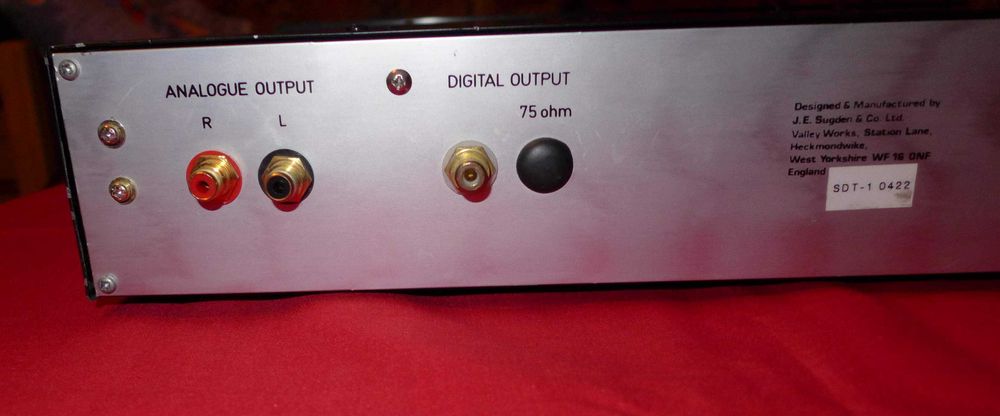Върхов CD плейър Sugden SDT1 , UK с проблем