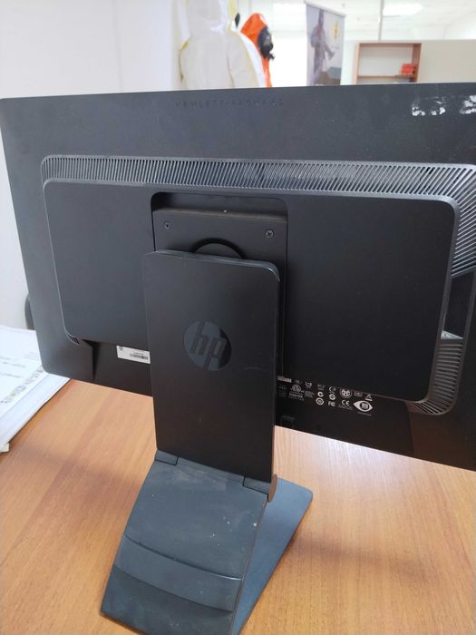 Продается монитор HP E321