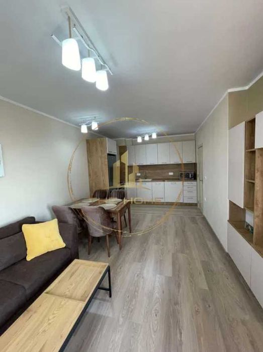 Дава се под наем Двустаен апартамент в Варна, Победа - 63 кв.м за 700 € - Снимка #1