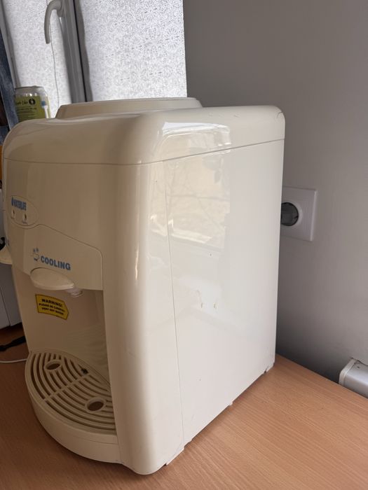 Диспенсер (кулер) для воды