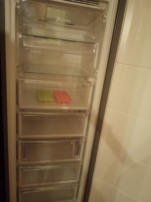 Продаю морозильник