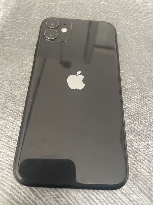 Vand sau schimb iphone 11 64gb