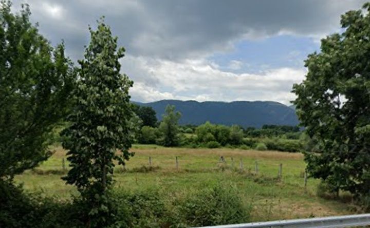 Ливада на пътя между с. Долнослав и с Тополово