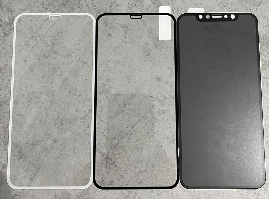 Folii iPhone 11 transparente sau privacy