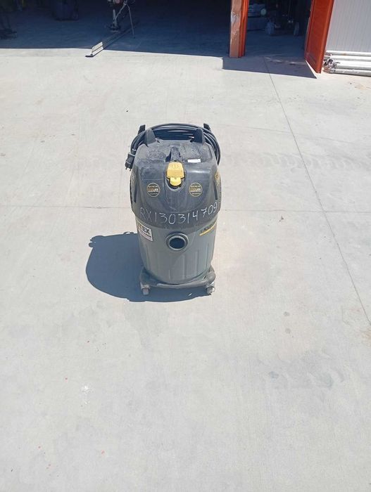 Прахосмукачка за сухо и мокро почистване  Karcher NT 35/1 2008