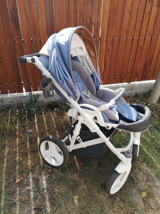 Бебешка количка с два коша