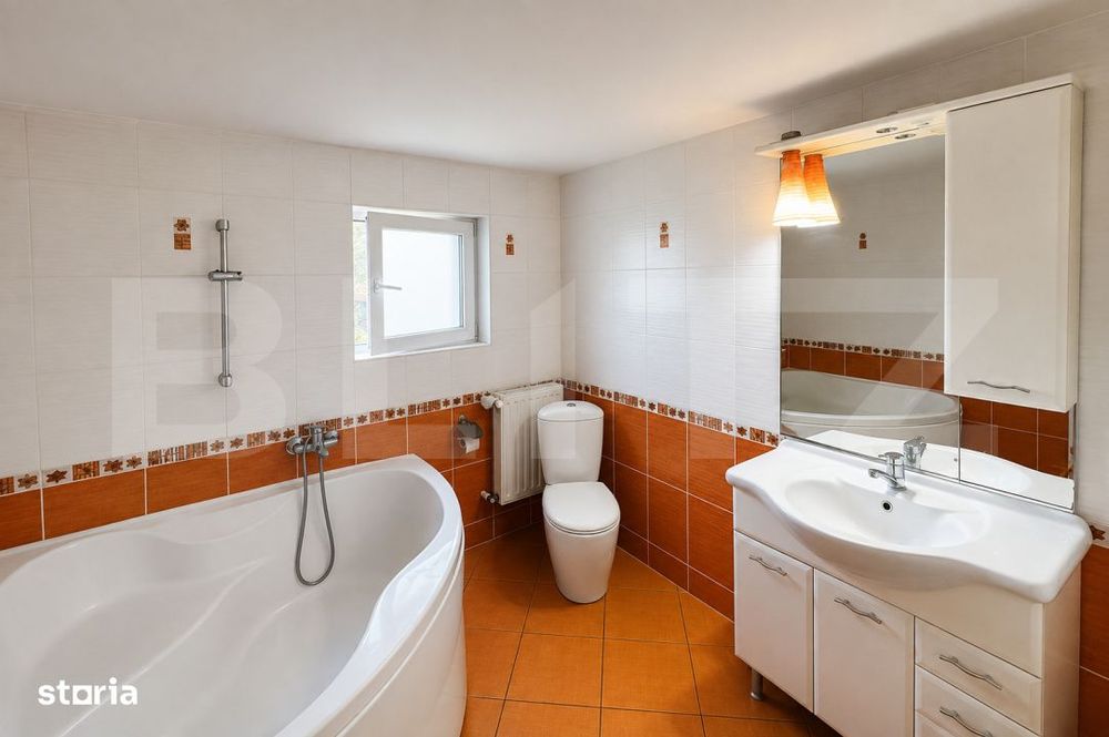 Casa de vanzare, 200 mp, 500 mp teren, zona Sangeorgiu de Mures