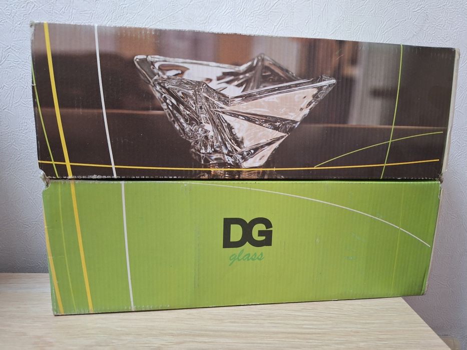 Вазы новые за 1000