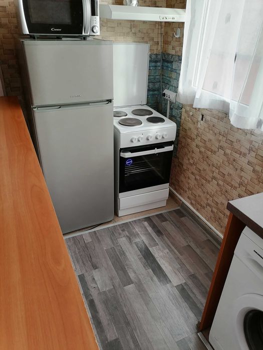 Дава се под наем Двустаен апартамент в Перник, Изток - 67 кв.м за 280.5 € - Снимка #6
